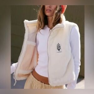 NWOT Free People Movement, Slope Seeker Reversible Vest, Large in Snow Bunny